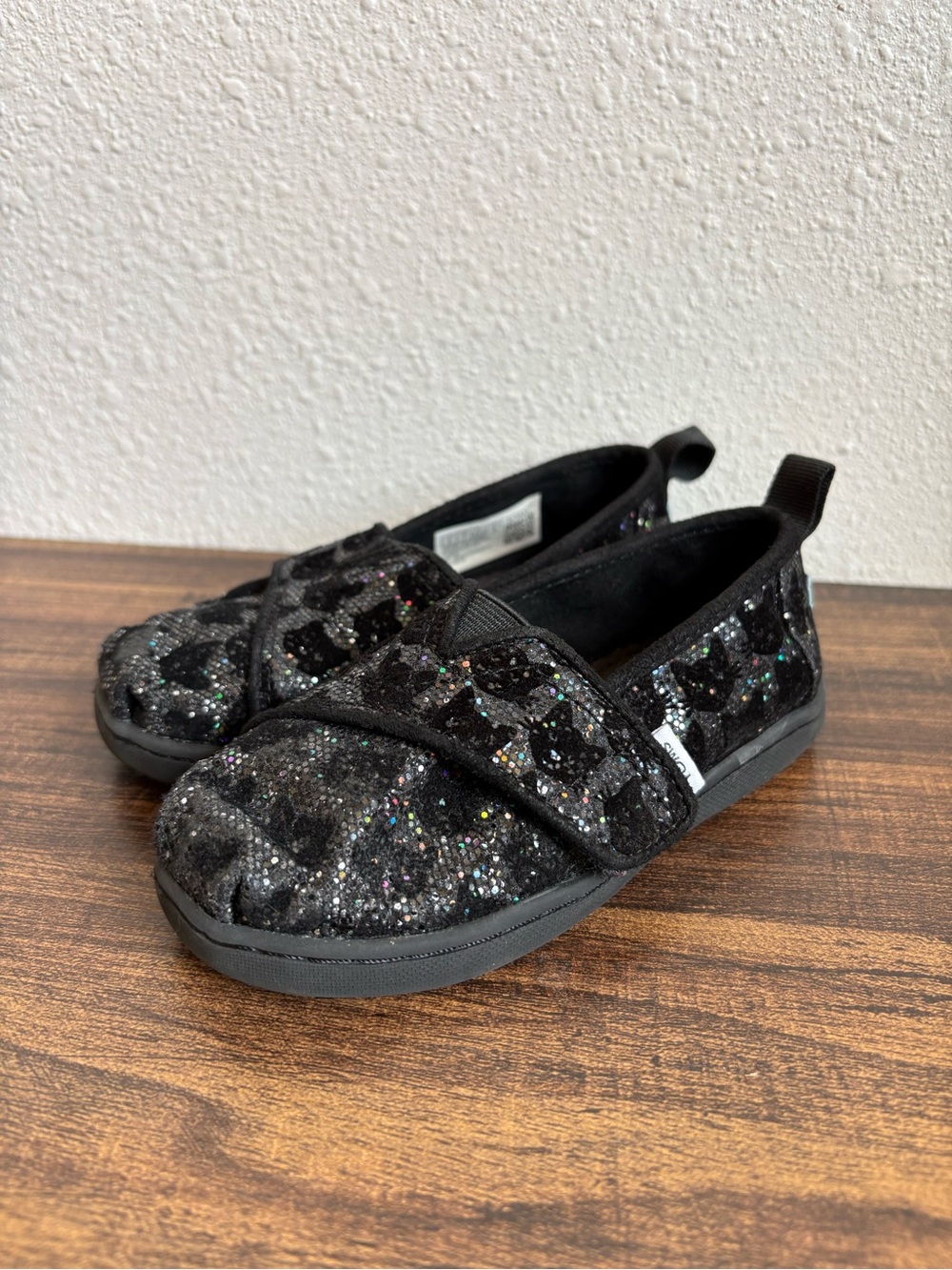 TOMS Tiny Cat Shoes